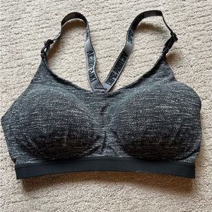 Victoria’s Secret Sports Bra  |  Black |  34D
